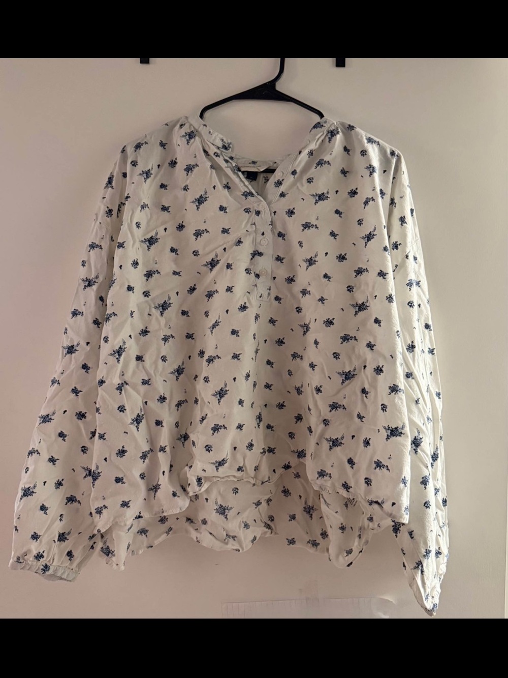 Women's White Floral Button-Front Blouse